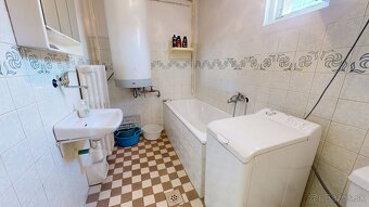 PREDAJ – STARŠÍ TEHLOVÝ RODINNÝ DOM V HRNČIAROVCIACH NAD PAR - 9