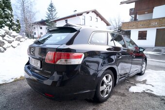 Toyota Avensis 2.0 D-4D Kombi 2009 - 9