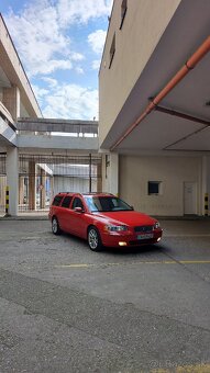 Volvo V70 P2 D5 120kw - 9