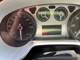 Lancia Delta 1.6jtdm 88kw 2010 - 9