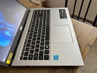 15.6"/Acer/Notebook/4GB RAM DDR5/128GB NVMe SSD/Intel HD 2G - 9