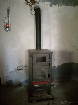 Ponúkame na predaj sedliacky dom - v obci Pácin - 9