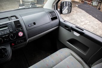 Volkswagen Transporter T5 Shuttle 2.5TDI 96kW 7-miestne - 9