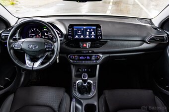 Hyundai i30 CW 1.4i 73kW / TOP STAV / 1. Majiteľ / - 9