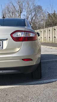 Renault Fluence PRIVILEGE 1.6i - 9