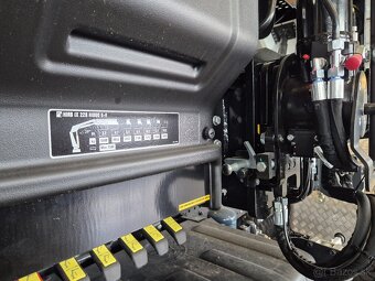 MAN TGS 6x6 RUKA + VYKLÁPAČ - 9
