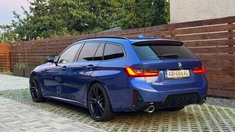 BMW 320d Touring xDrive A/T (2023) – TOP STAV,DPH,ZÁRUKA - 9