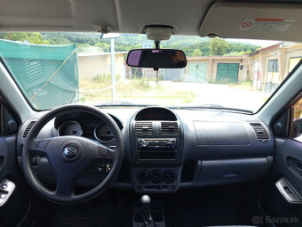 Suzuki Ignis 1,3 16v VVT 69kw benzín ABS A/C Premium - 9