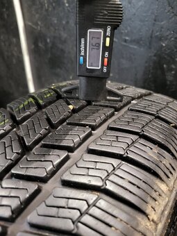 195/60 R15 Barum zimne pneumatiky - 9