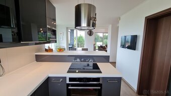 Jedinečné rodinné sídlo v Žiline v prímestskej časti - 9