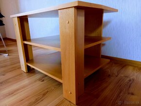 Stolík - 9
