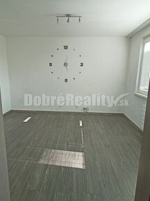 Útulný kompletne prerobený  3-izbový byt v Považskej Bystric - 9