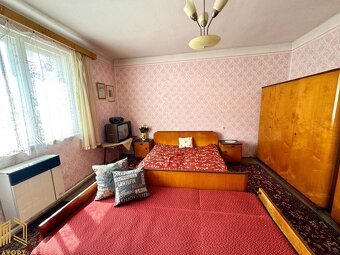 ROHOV - ROD. DOM s HOSP. BUDOVOU,POZEMOK 1.100m2, okr.SENICA - 9