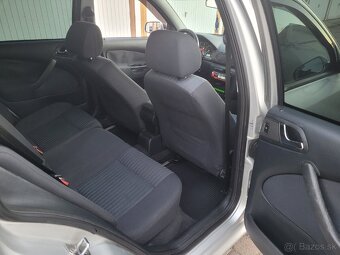 Škoda Octavia Combi 1.9 TDI TOUR - 9