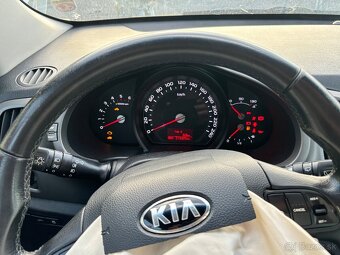 Predám havarované auto Kia Sportage 2015 - 9