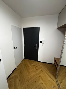 Ponúkam na predaj 3-izbový byt 70m2 - 9