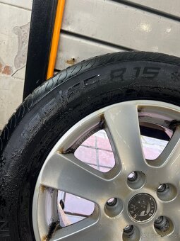 Originál ŠKODA Disky R15 + Zimné gumy Verdstein - 9