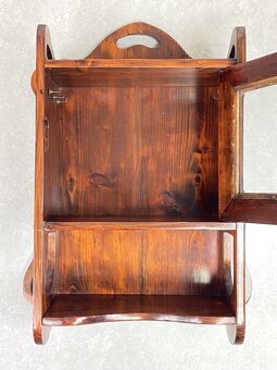 Malá závesná skrinka na kľúče v secesnom slohu - 9