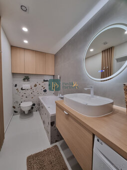 Prenájom krásny 2 izbový byt, centrum mesta, ešte neobývaný - 9