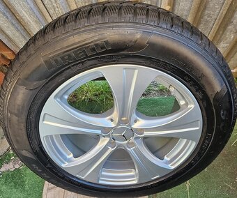Originálna zimná sada Mercedes 5x112 r18 + 235/60 r18 - 9
