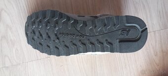 Topánky New Balance 40,5 v sivej farbe - 9