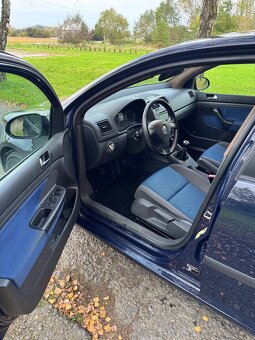 Volkswagen Golf 5 1.4 benzín - 9