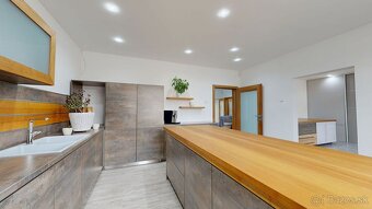 PREDAJ – VEĽKÝ 7-IZBOVÝ RODINNÝ DOM V TRNAVE, VHODNÝ NA BÝVA - 9