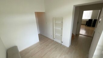 Prenajmem 2 izbový Trenčín - Záblatie - 9