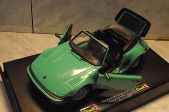 1:18 Porsche 930 - 9