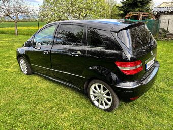 Mercedes B200 - 9