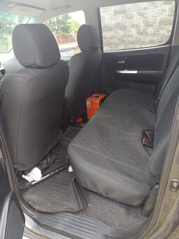 Toyota Hilux 3,0 diesel r.v. 2015 - 9