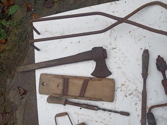 Staré náradie na dekoráciu - 9