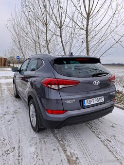 Hyundai Tucson 1.6 benzin 97kw - 9