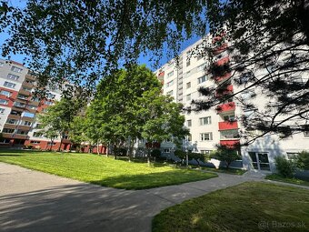 2i zariadený byt s loggiou na začiatku Petržalky - 9