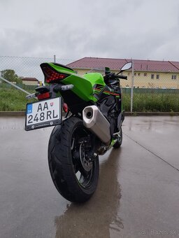 Kawasaki Ninja ZX-4RR - 9
