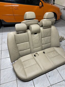 BMW e60 facelift tapaciry interiér radička footrest - 9