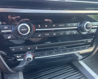 BMW X5 F15 Mpacket top stav 2017 149tiskm - 9