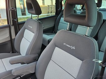 Volkswagen Sharan 1.9tdi Freestyle - 9