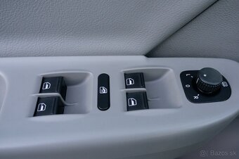 Volkswagen Passat b6 2.0 TDI Highline DSG - 9