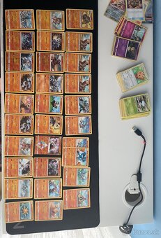 Pokémon kartičky – 300 ks + album + kovová krabička – 200 € - 9