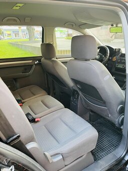 Volkwagen Touran 1.9.TDI 7miest ROK 2005 - 9