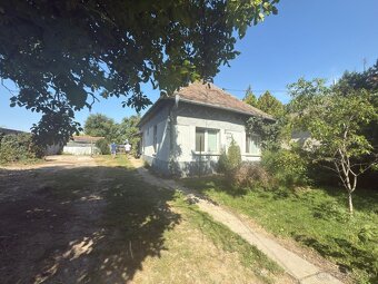 Na predaj – rodinný dom s veľkým pozemkom v Tešedíkove - 9