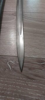 Predám meč - 9