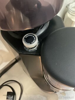 Profesionálny taliansky mlynček na kávu - 9