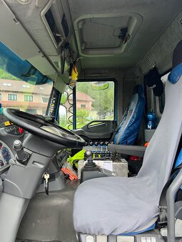 IVECO Stralis 26.400 / ramenový nosič kontajnerov - 9