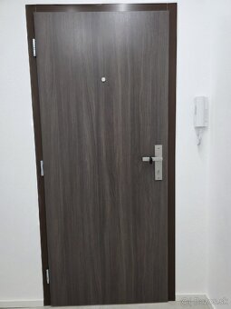 LEVICE Ponukam 4i  velkometražny byt na  prenájom - PREDAJ - 9