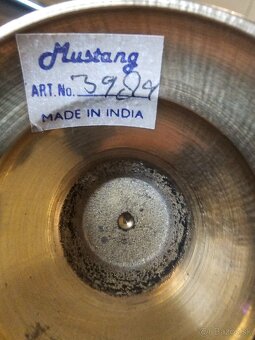 Orientalne dekoračné predmety z vitríny - 9