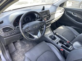 Hyundai i30 1.6 CRDi Style - poškodené - 9