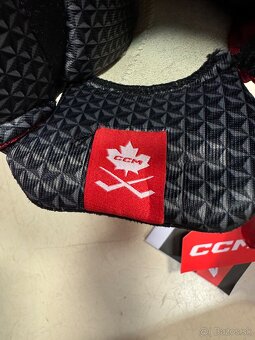 UPLNE NOVE PROFI RUKAVICE CCM JETSPEED FT4 PRO TOP MODE - 9