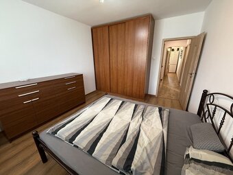 Exkluzívne APEX reality 3i. s balkónom Hollého ul., 81 m2 - 9